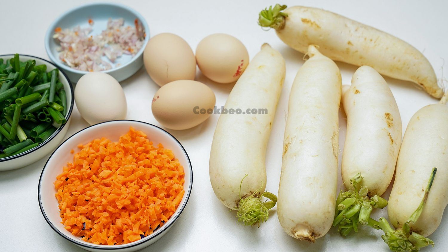 nguyên liệu làm củ cải trắng xào trứng gà