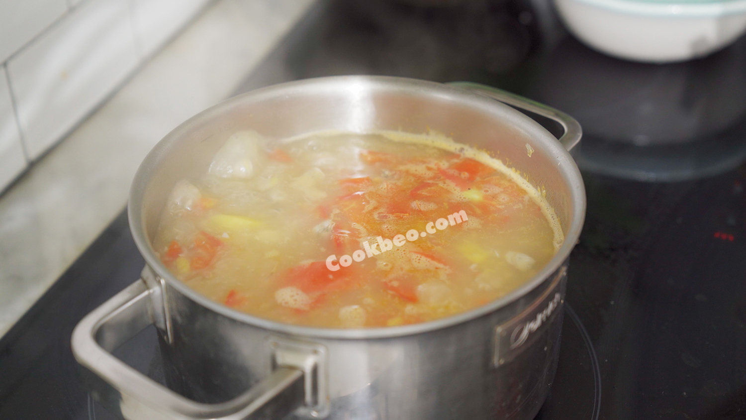 nấu canh chua hến