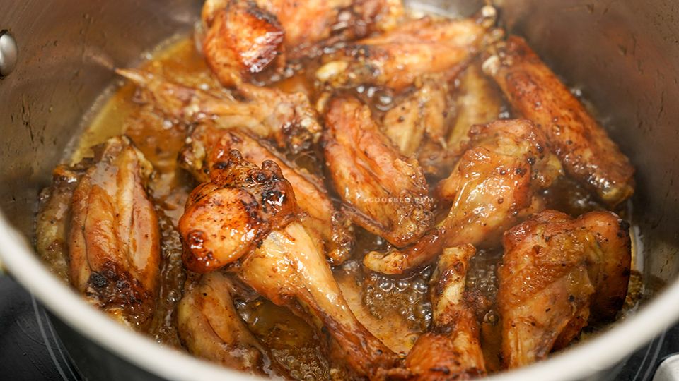 nấu món cánh gà chiên nước mắm