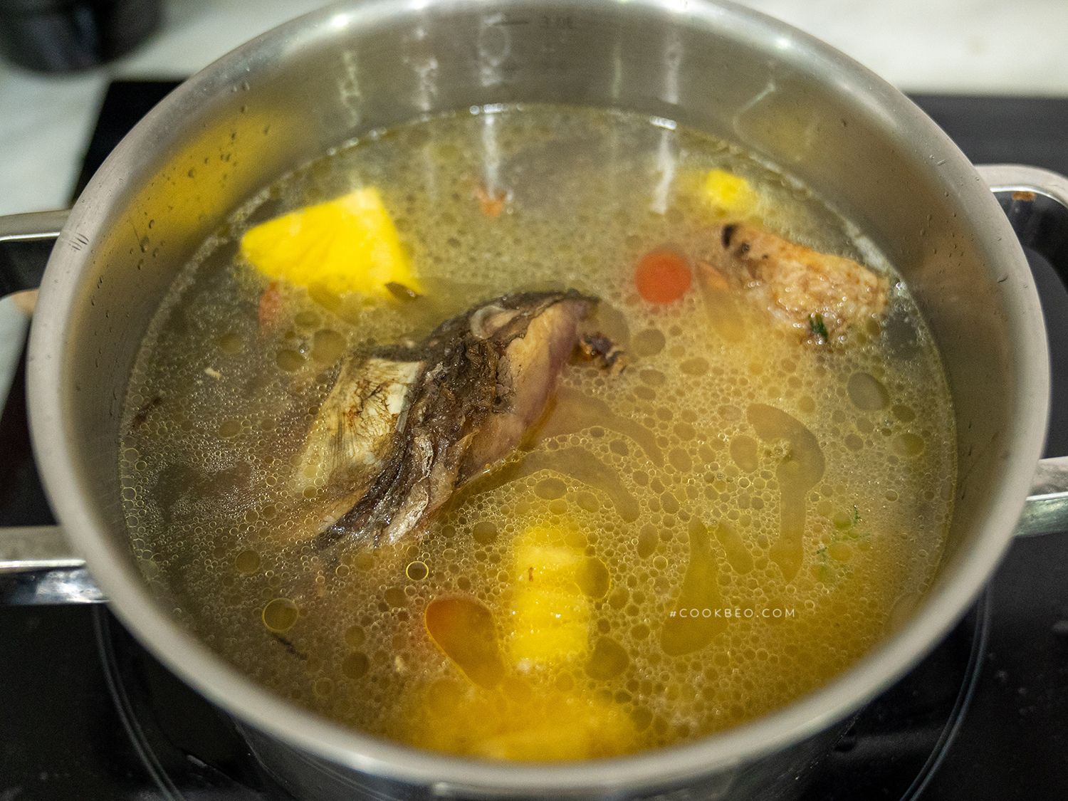 nấu canh chua cá chép