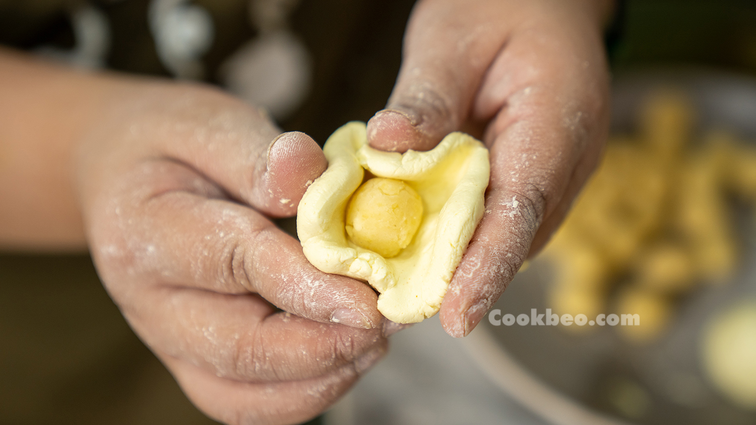 Cách làm bánh ngào mật mía Nghệ An