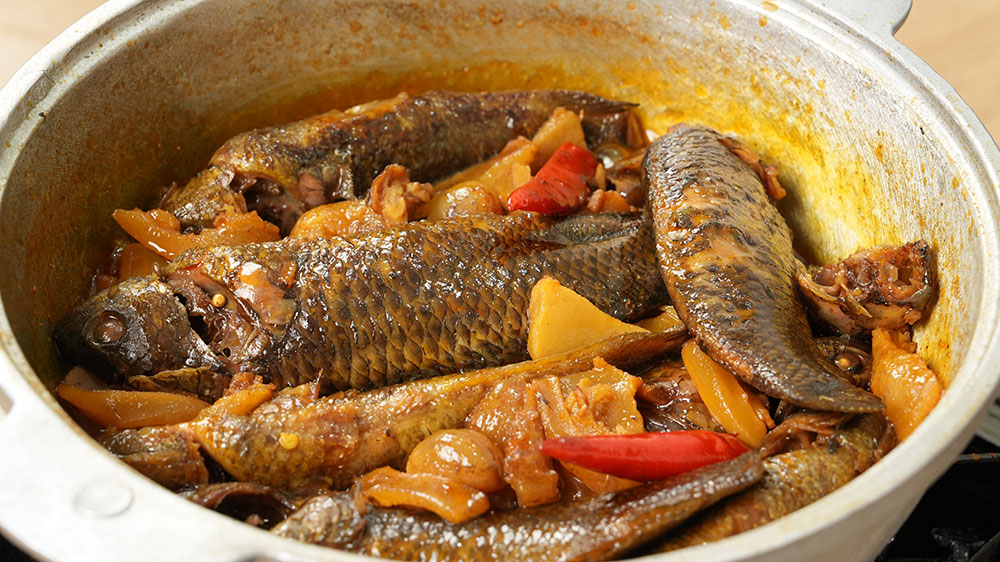 nồi cá rô đồng kho tộ