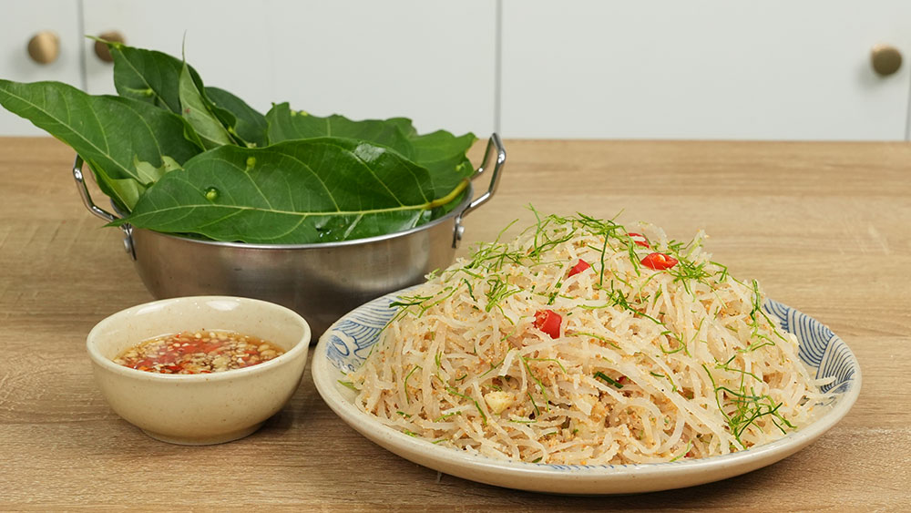 món bì heo trộn thính
