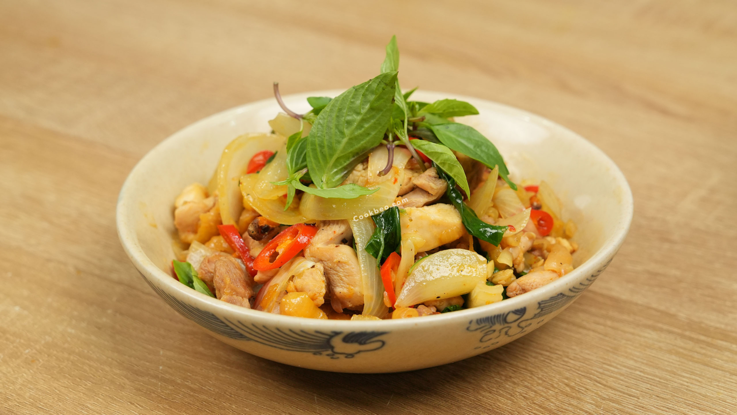 gà xào lá quế