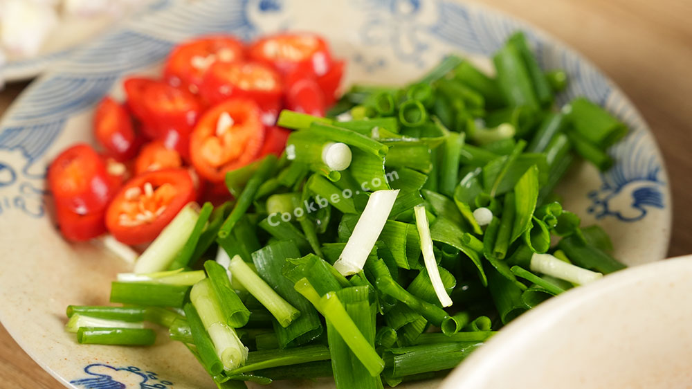 hành lá và ớt