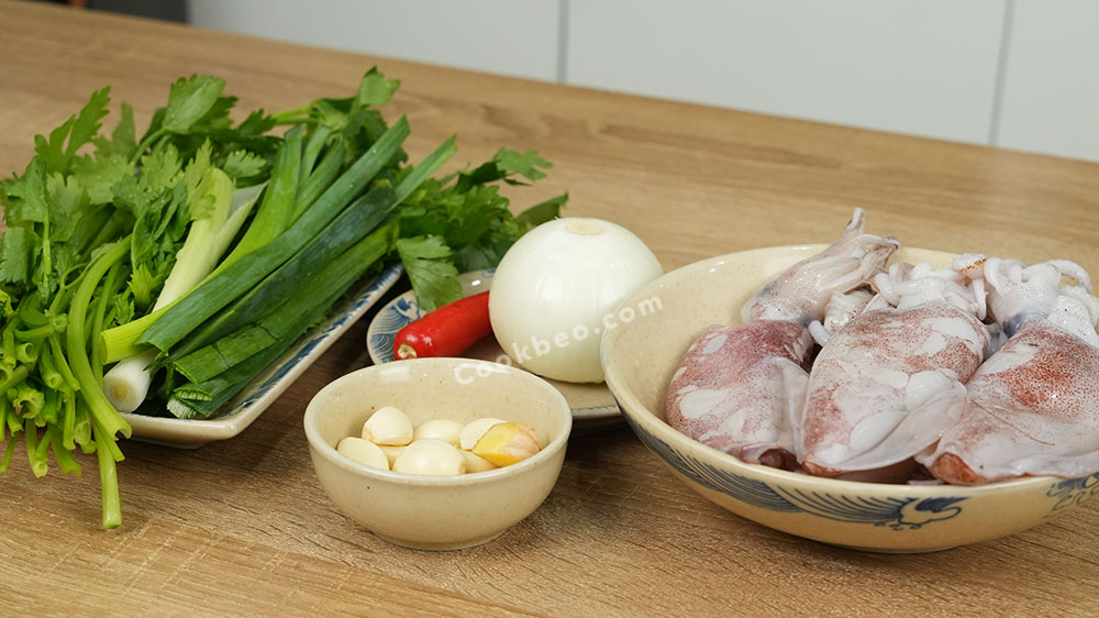 Nguyên liệu làm mực xào cần tỏi